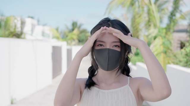 [HongKongDoll] 情人节特辑！极品人妻巨乳被狂干到沦陷